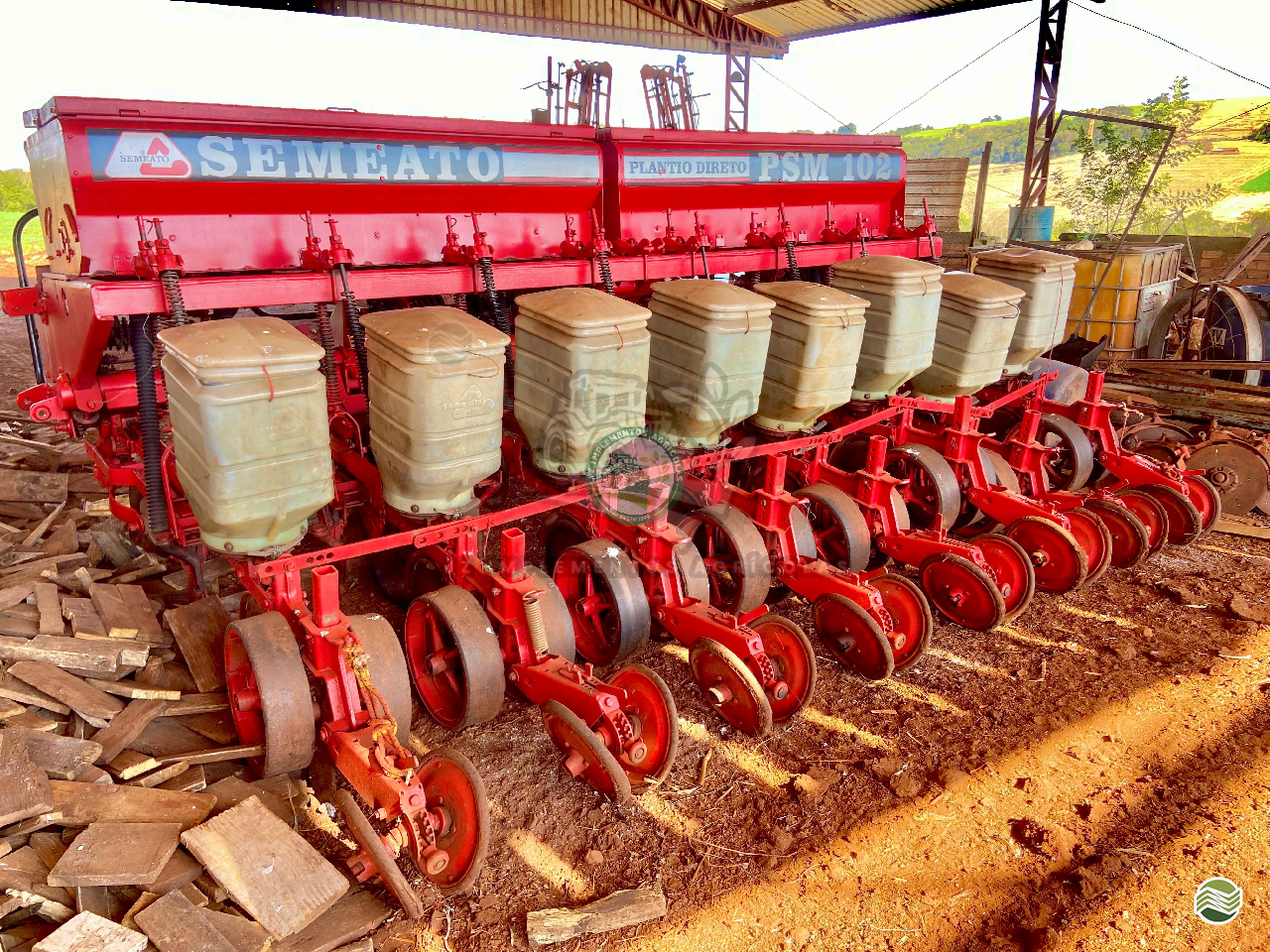 PLANTADEIRA SEMEATO SEMEATO PSM 102 JZ Implementos Agrícolas TOLEDO PARANÁ PR